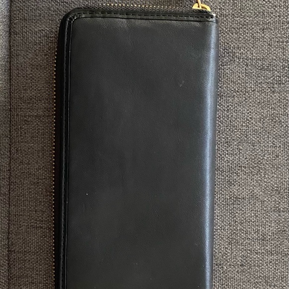 Ralph Lauren Wallet - Picture 2 of 6